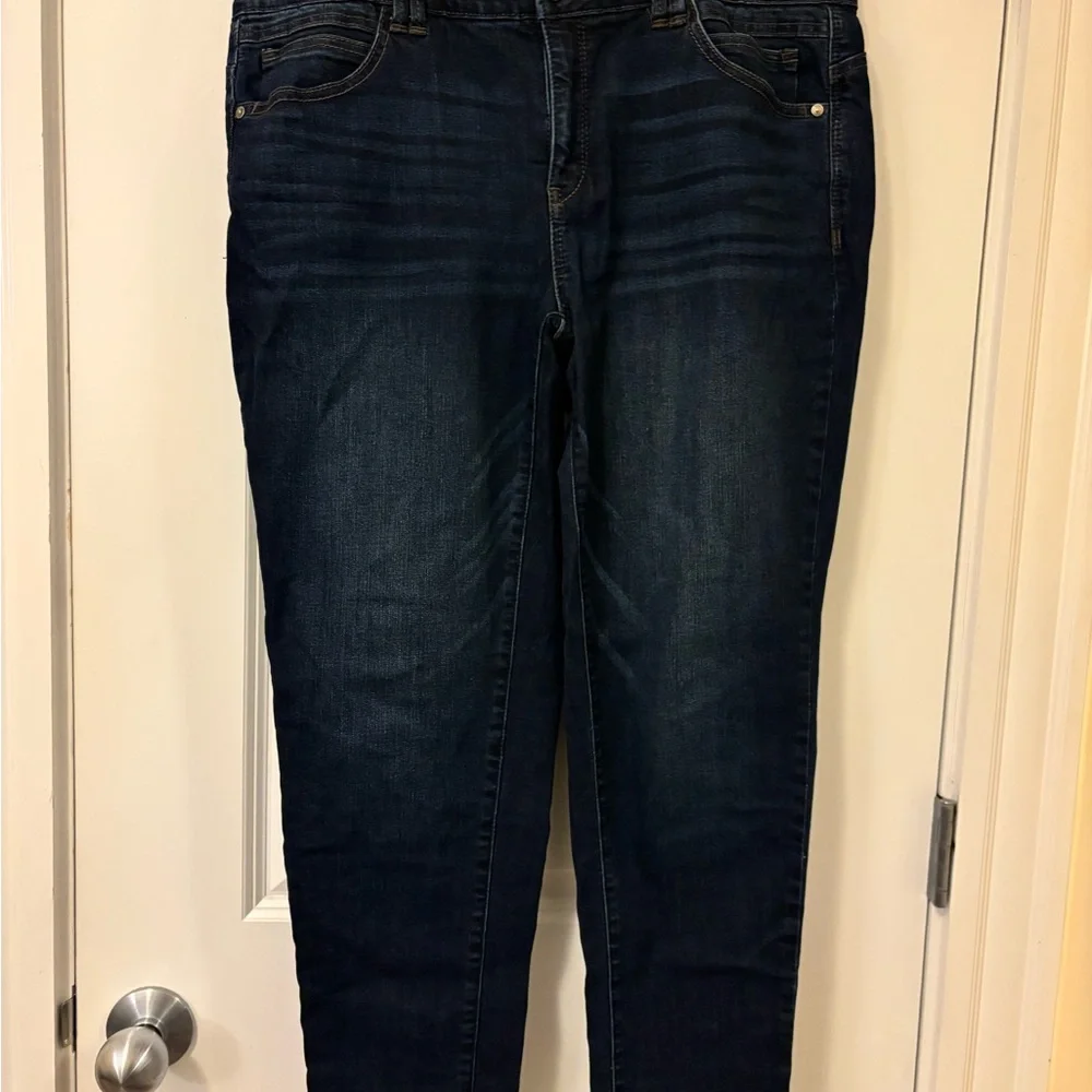 Democracy Dark Skinny Jeans – Size 16W - Picture 3 of 6
